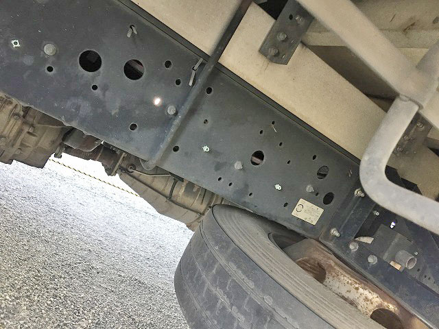 いすゞフォワード冷凍車（冷蔵車）中型（4t）[写真14]