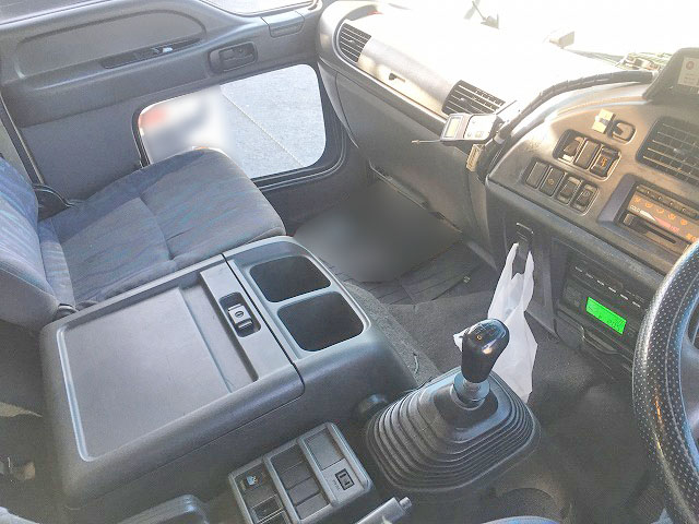 いすゞフォワード冷凍車（冷蔵車）中型（4t）[写真22]