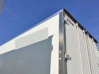 いすゞフォワード冷凍車（冷蔵車）中型（4t）[写真06]