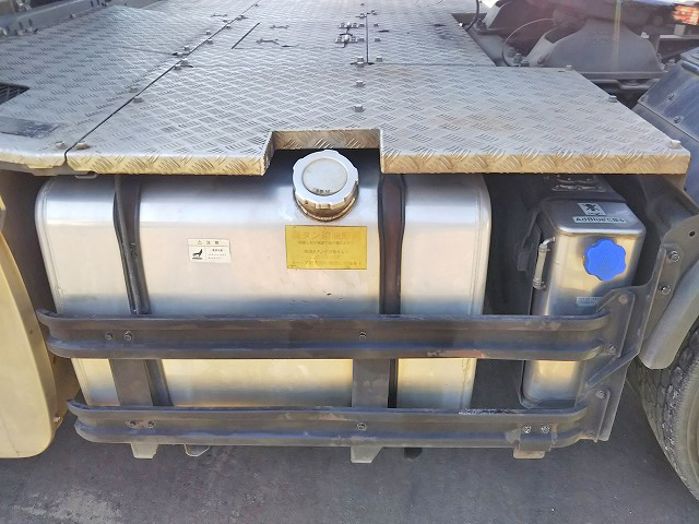 三菱ふそうスーパーグレートトレーラーヘッド（トラクターヘッド）大型（10t）[写真19]