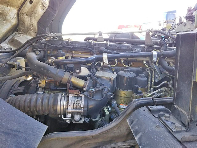 三菱ふそうスーパーグレートトレーラーヘッド（トラクターヘッド）大型（10t）[写真23]