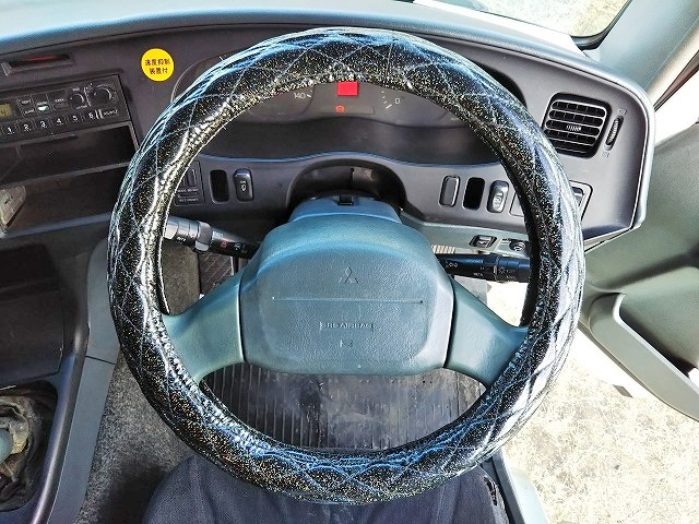 三菱ふそうスーパーグレートアルミウイング大型（10t）[写真30]