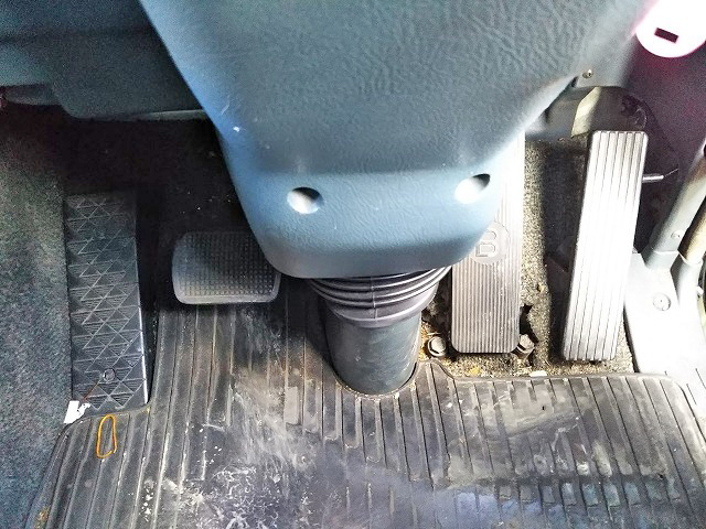 三菱ふそうスーパーグレートアルミウイング大型（10t）[写真32]