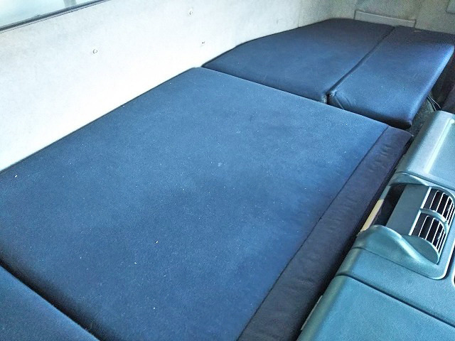 三菱ふそうスーパーグレートアルミウイング大型（10t）[写真37]