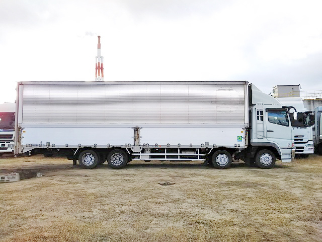 三菱ふそうスーパーグレートアルミウイング大型（10t）[写真07]