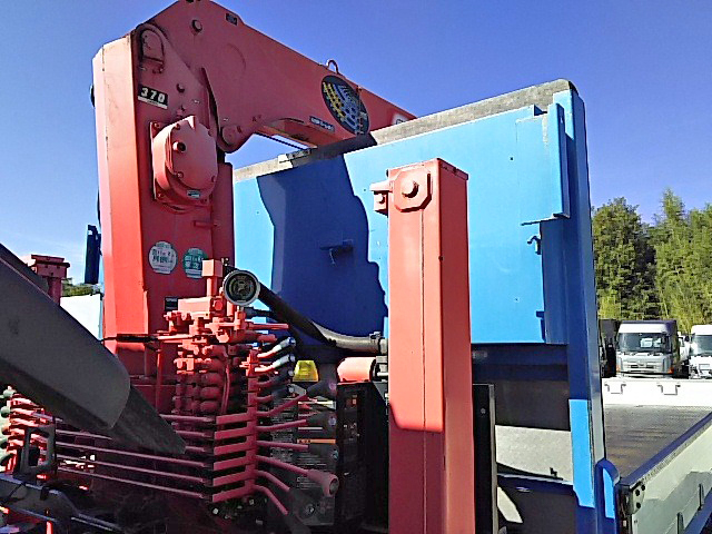 日野レンジャーセルフクレーン4段増トン（6t・8t）[写真15]