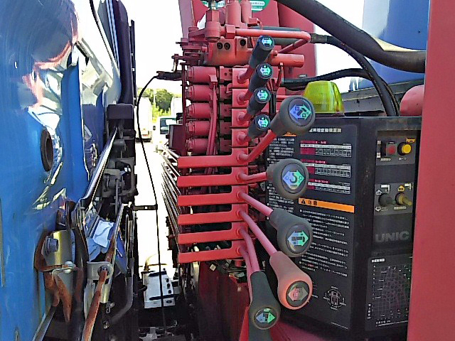 日野レンジャーセルフクレーン4段増トン（6t・8t）[写真17]