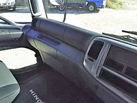 日野レンジャーセルフクレーン4段増トン（6t・8t）[写真31]