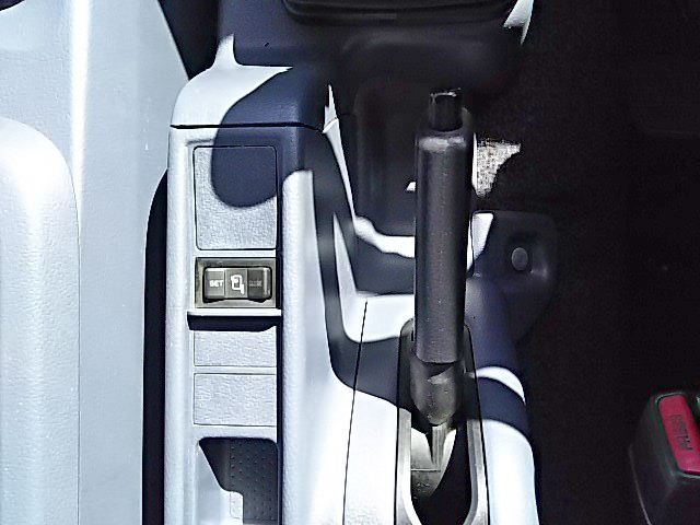 日野レンジャーセルフクレーン4段増トン（6t・8t）[写真39]