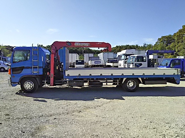 日野レンジャーセルフクレーン4段増トン（6t・8t）[写真05]