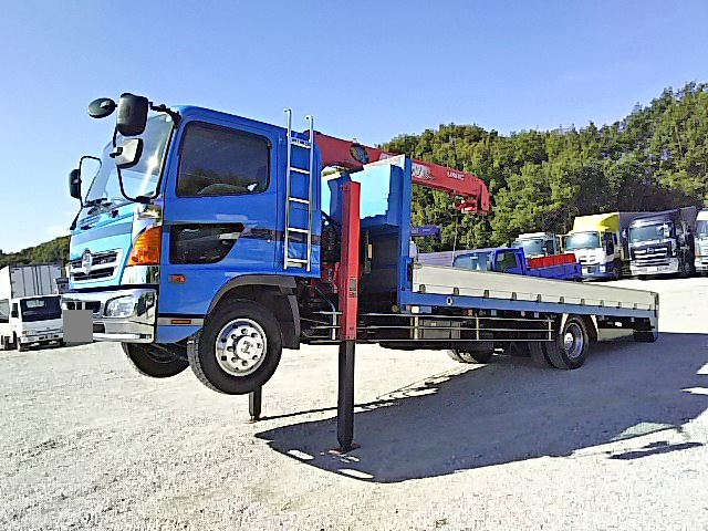 日野レンジャーセルフクレーン4段増トン（6t・8t）[写真07]