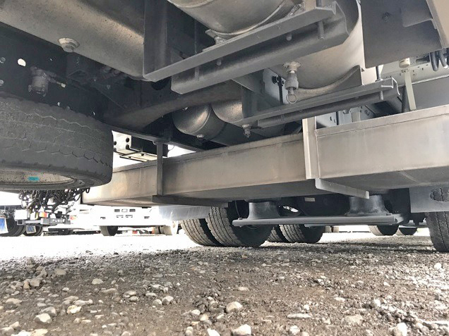 三菱ふそうスーパーグレートアルミウイング大型（10t）[写真13]