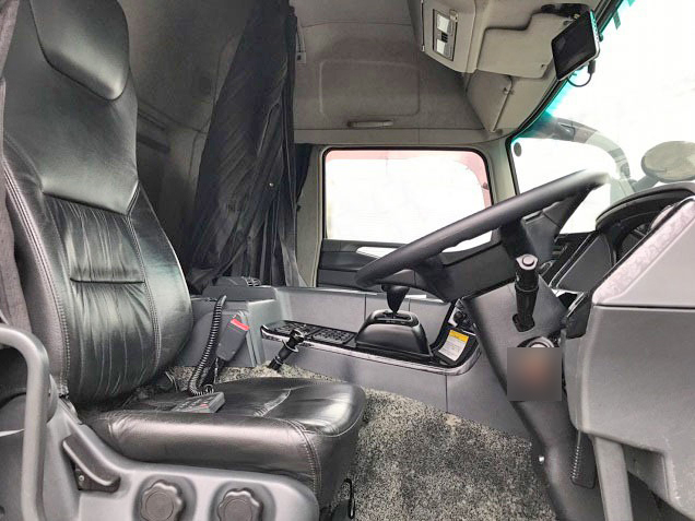 三菱ふそうスーパーグレートアルミウイング大型（10t）[写真24]