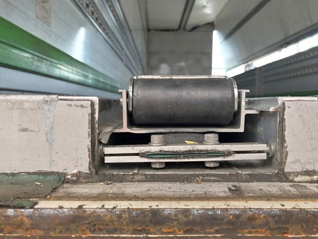 三菱ふそうスーパーグレートアルミウイング大型（10t）[写真06]