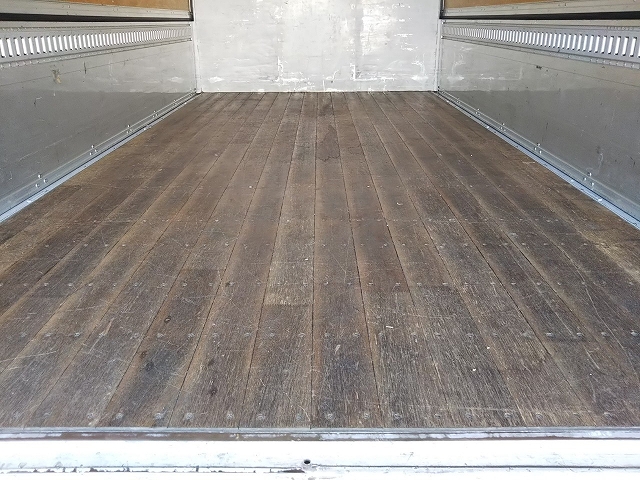 いすゞエルフアルミウイング小型（2t・3t）[写真16]