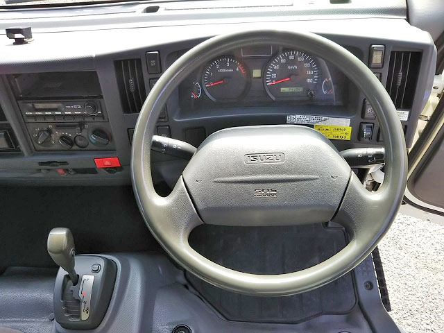 いすゞエルフアルミウイング小型（2t・3t）[写真36]