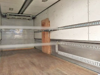 日産コンドル冷蔵冷凍ウイング中型（4t）[写真15]