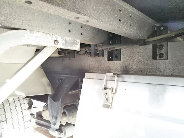 日産コンドル冷蔵冷凍ウイング中型（4t）[写真26]