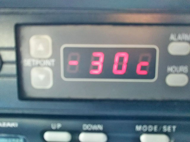 日産コンドル冷蔵冷凍ウイング中型（4t）[写真36]