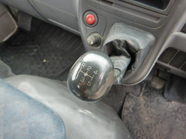 三菱ふそうキャンター高所作業車小型（2t・3t）[写真19]