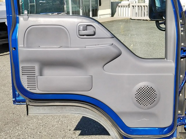 いすゞエルフアルミブロック小型（2t・3t）[写真26]