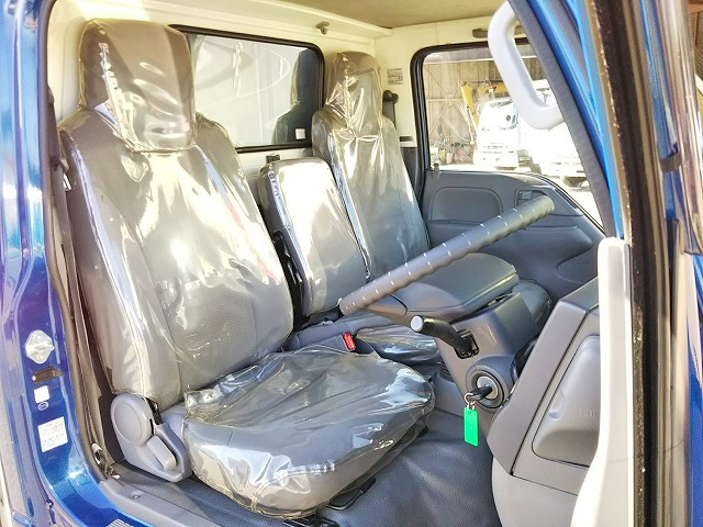 いすゞエルフアルミブロック小型（2t・3t）[写真29]