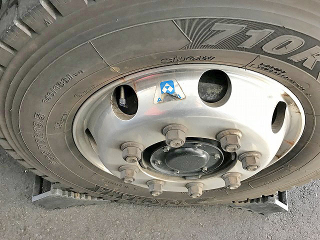 UDトラックスクオンアルミウイング大型（10t）[写真21]