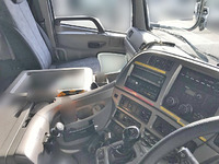 UDトラックスクオンアルミウイング大型（10t）[写真32]