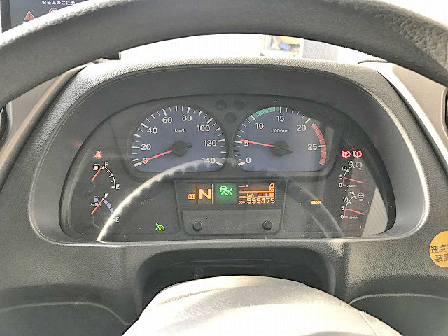 UDトラックスクオンアルミウイング大型（10t）[写真35]