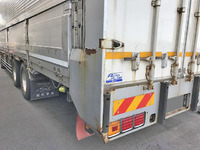 UDトラックスクオンアルミウイング大型（10t）[写真05]