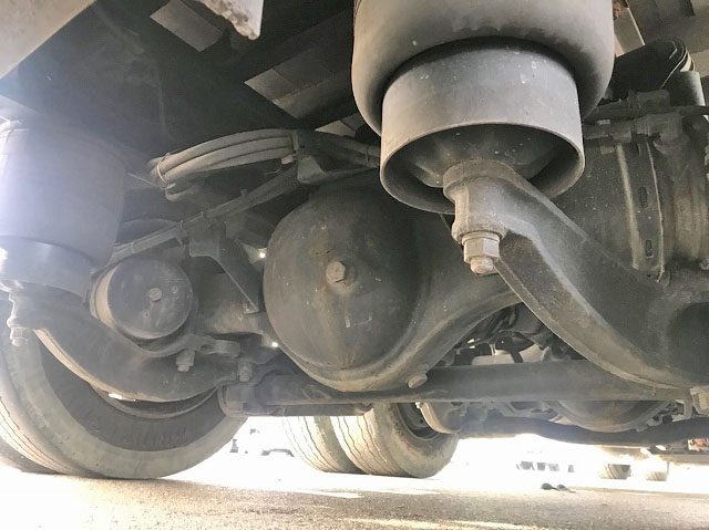 UDトラックスクオンアルミブロック大型（10t）[写真13]