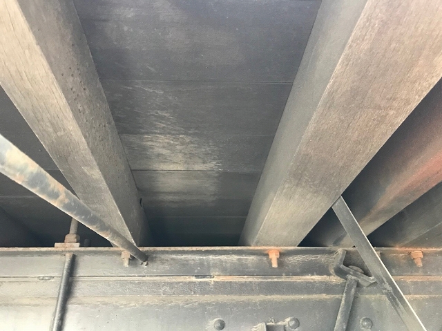 UDトラックスクオンアルミブロック大型（10t）[写真09]