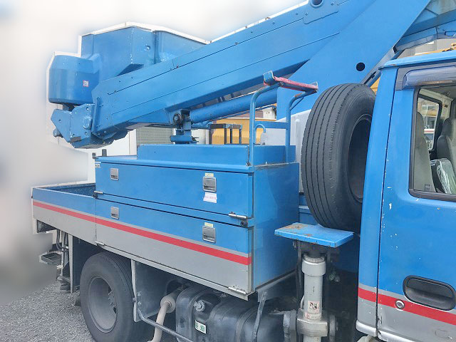 いすゞエルフ高所作業車小型（2t・3t）[写真05]