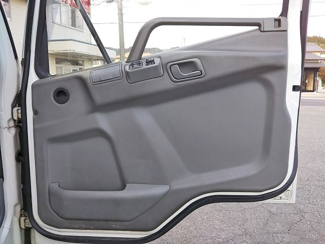 三菱ふそうファイターアルミウイング増トン（6t・8t）[写真32]