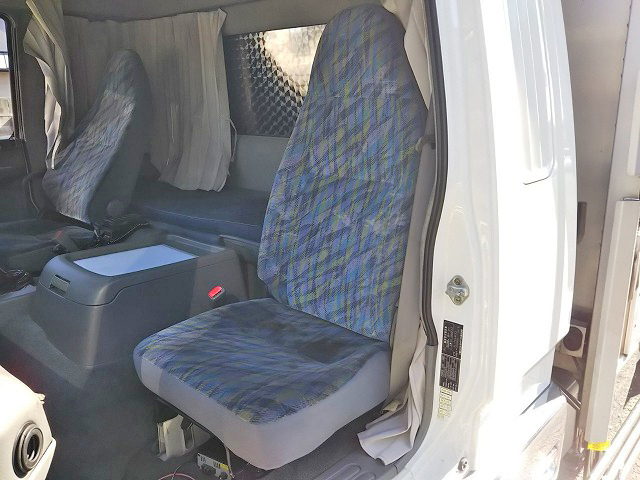 三菱ふそうファイターアルミウイング増トン（6t・8t）[写真34]