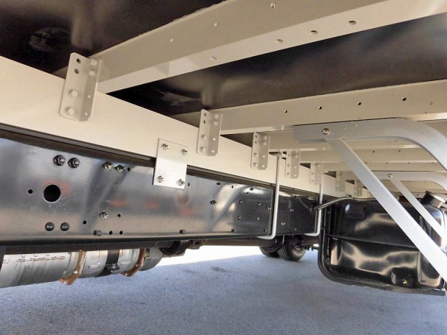 三菱ふそうファイターアルミウイング中型（4t）[写真11]