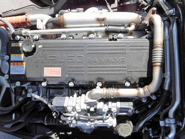 三菱ふそうファイターアルミウイング中型（4t）[写真14]