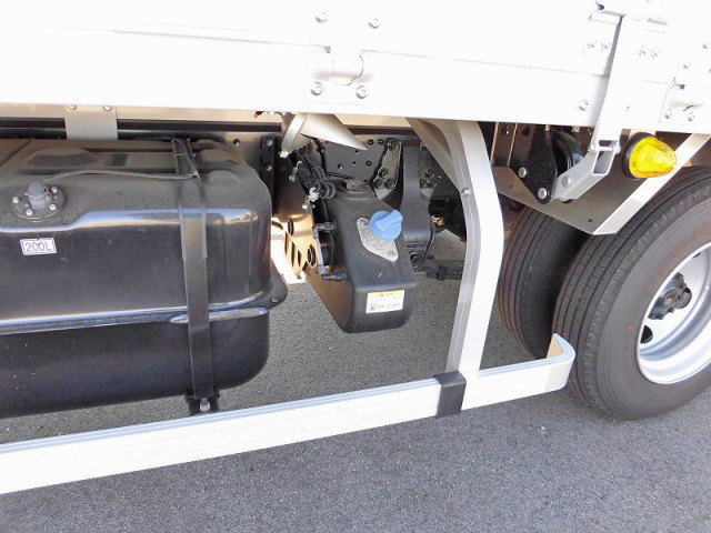 三菱ふそうファイターアルミウイング中型（4t）[写真08]