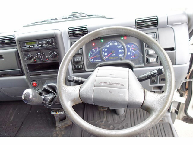 三菱ふそうキャンターアルミウイング小型（2t・3t）[写真34]