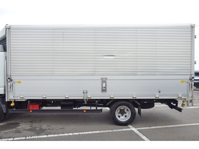 三菱ふそうキャンターアルミウイング小型（2t・3t）[写真05]