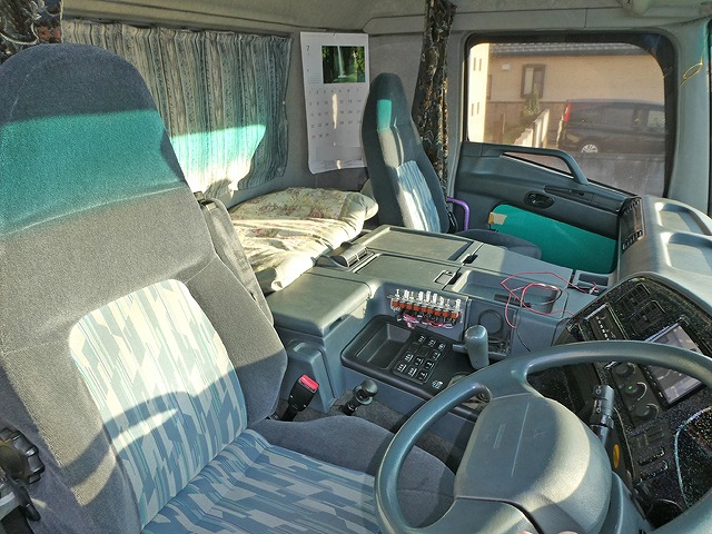 三菱ふそうスーパーグレートセルフローダー大型（10t）[写真32]