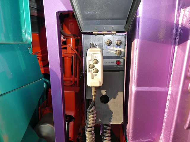 三菱ふそうスーパーグレートセルフローダー大型（10t）[写真08]