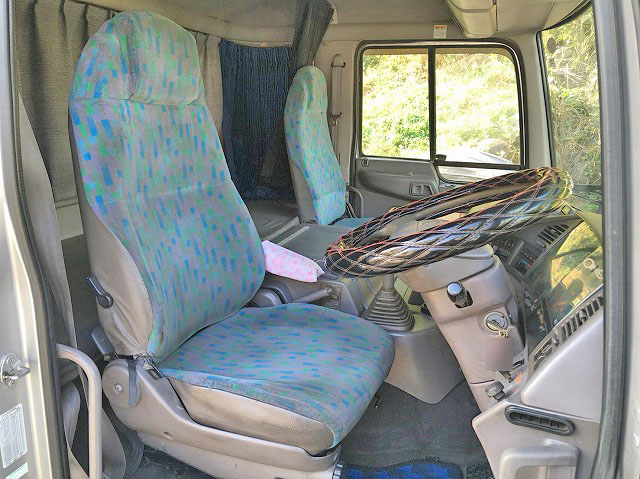 日野プロフィアトレーラーヘッド（トラクターヘッド）大型（10t）[写真32]