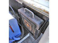 三菱ふそうキャンタークレーン5段小型（2t・3t）[写真11]