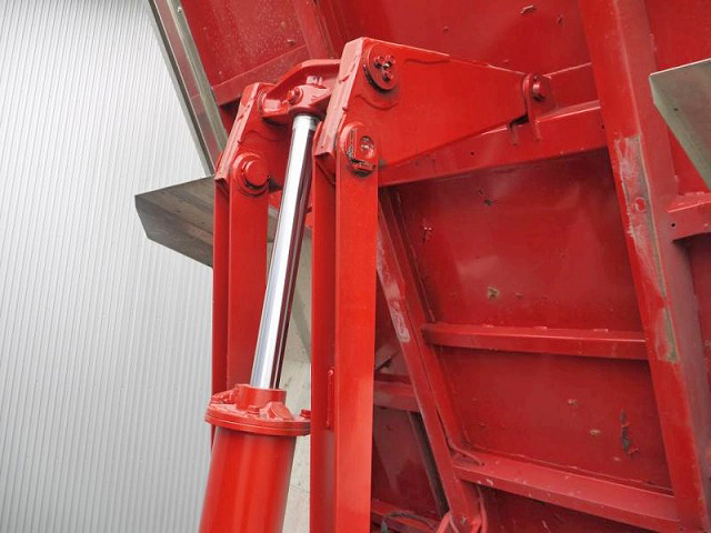 日野レンジャー深ダンプ（土砂禁ダンプ）中型（4t）[写真15]