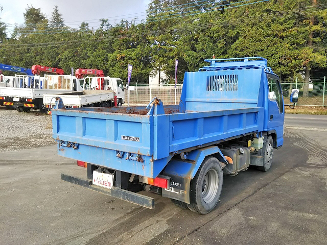 いすゞエルフローダーダンプ小型（2t・3t）[写真02]