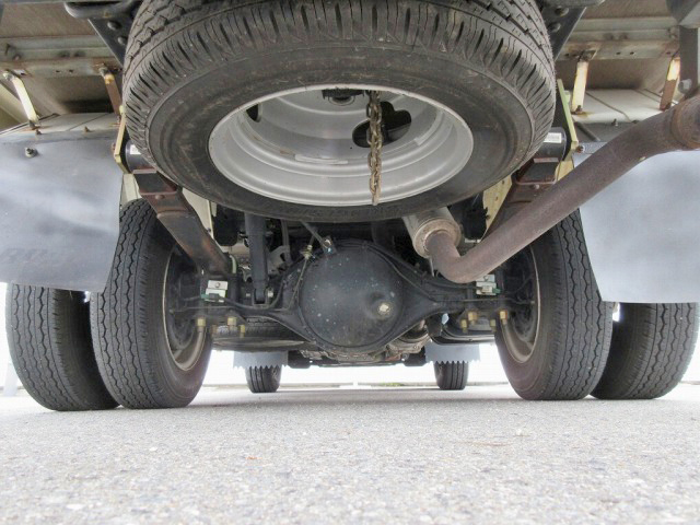 いすゞエルフアルミバン小型（2t・3t）[写真17]