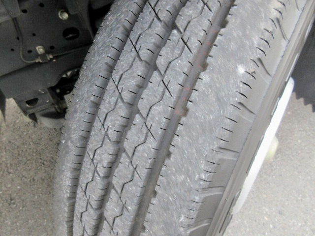 いすゞエルフアルミバン小型（2t・3t）[写真21]