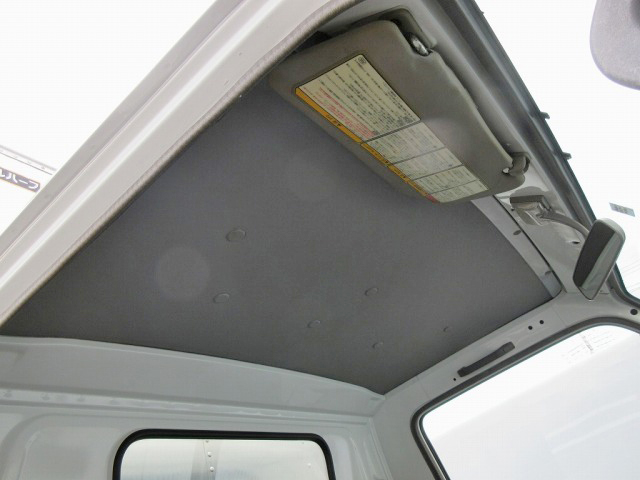 いすゞエルフアルミバン小型（2t・3t）[写真30]