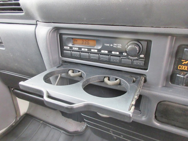 いすゞエルフアルミバン小型（2t・3t）[写真32]